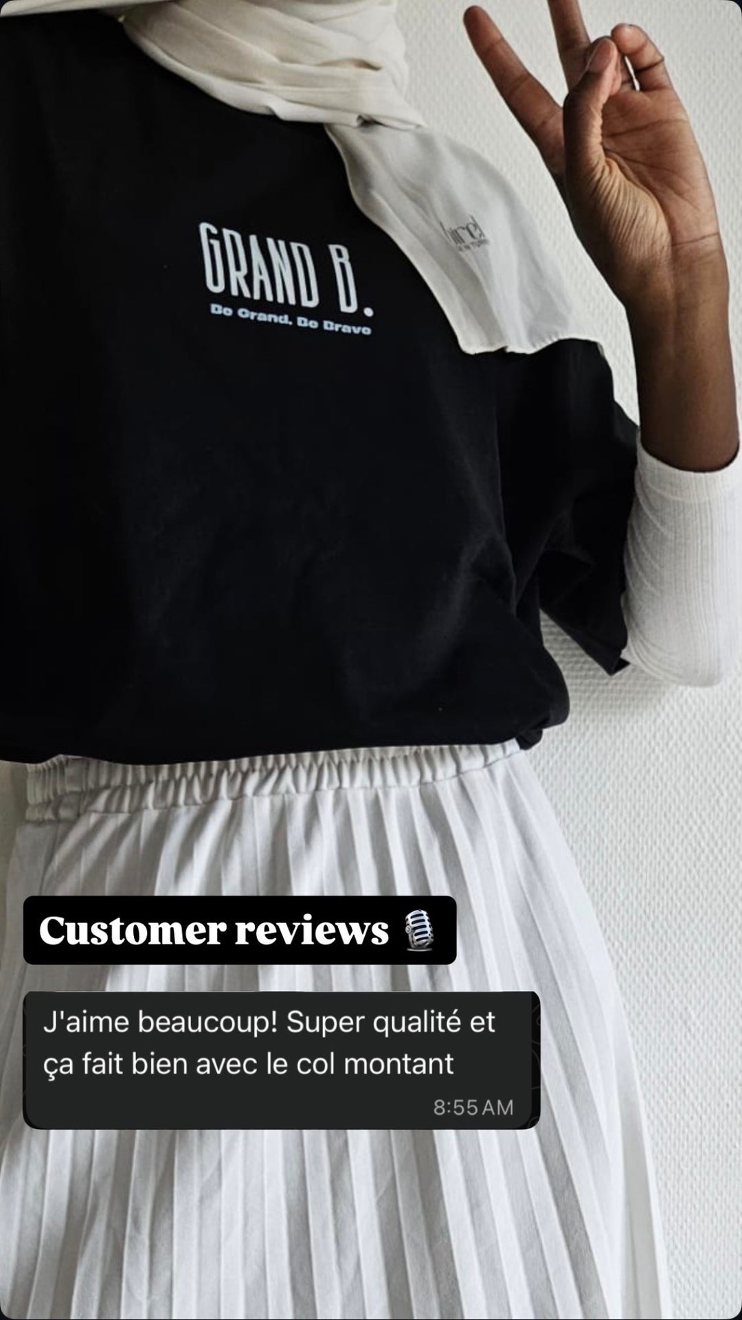 Avis client : super qualité, t-shirt GRAND B. noir porté avec un col montant